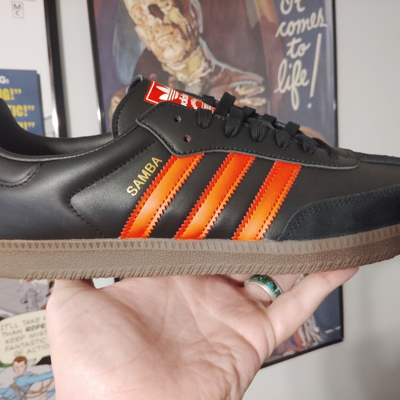 Adidas Originals Sambas Black Leather with Neon (glow) Orange Stripes Size 11 - Picture 4 of 5